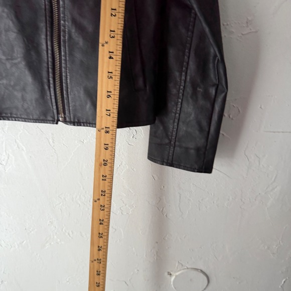 The Childrens Place Black Faux Leather Moto Jacket Kids Size 10 12 - Picture 8 of 9
